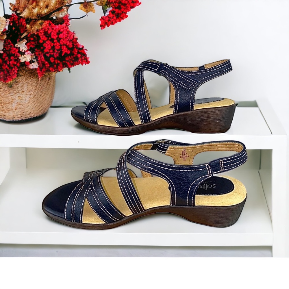 New in Box Softspots Peoria Sandal in Arcadia Navy Women’s 7.5 WW